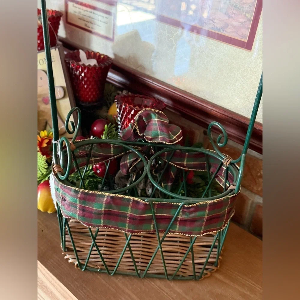 Vintage 1992 Holiday Wine Green Wire Wicker Basket with Plaid Bow